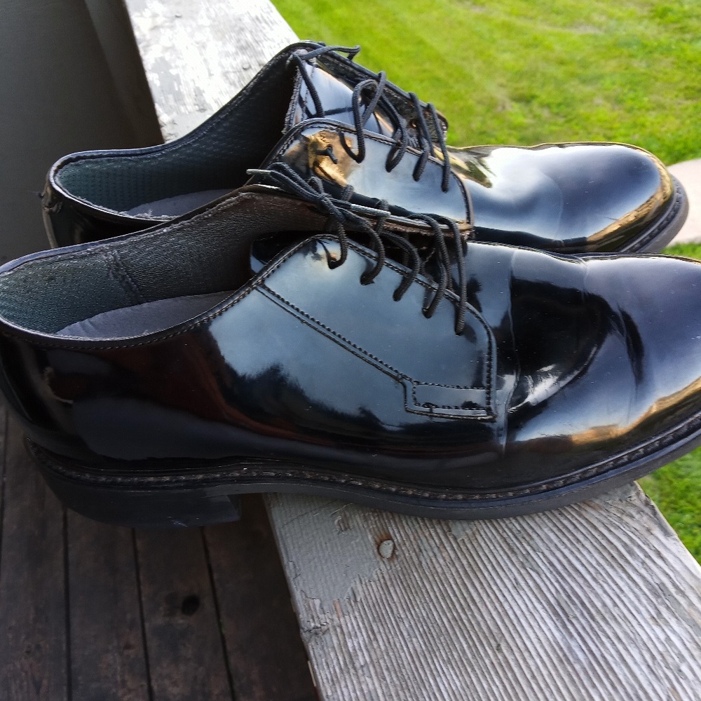 Bates dress shoes size 10 1/2